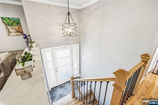 850 Edgewater Avenue, Ridgefield, NJ 07657