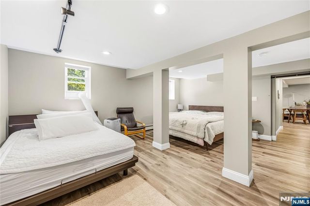 850 Edgewater Avenue, Ridgefield, NJ 07657