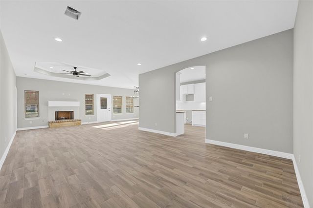 512 Sandy Oaks Drive, Huntsville, TX 77340