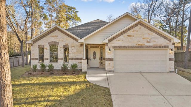 512 Sandy Oaks Drive, Huntsville, TX 77340