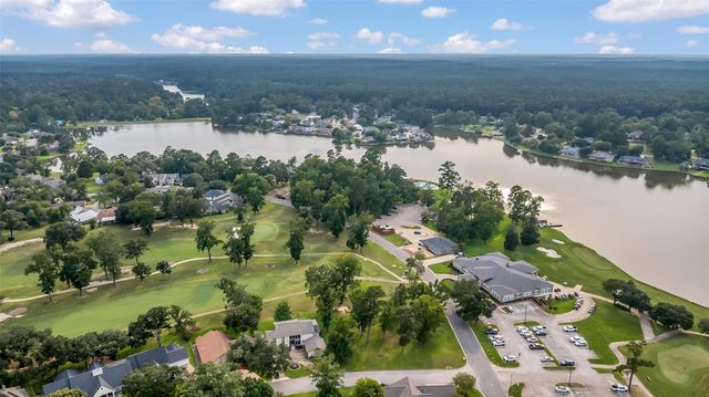 512 Sandy Oaks Drive, Huntsville, TX 77340