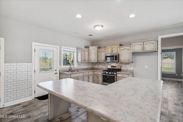 46 Tyro Road, Holly Springs, MS 38635