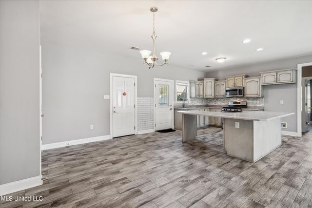 46 Tyro Road, Holly Springs, MS 38635
