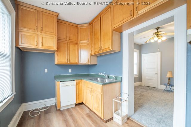 513 Hall Street, Charleston, WV 25302