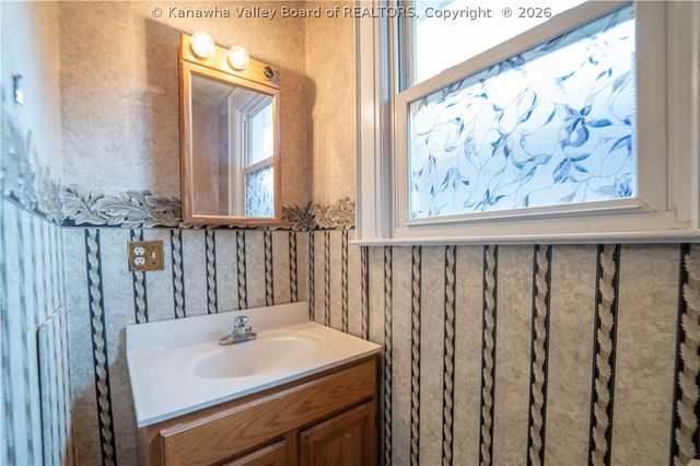 513 Hall Street, Charleston, WV 25302