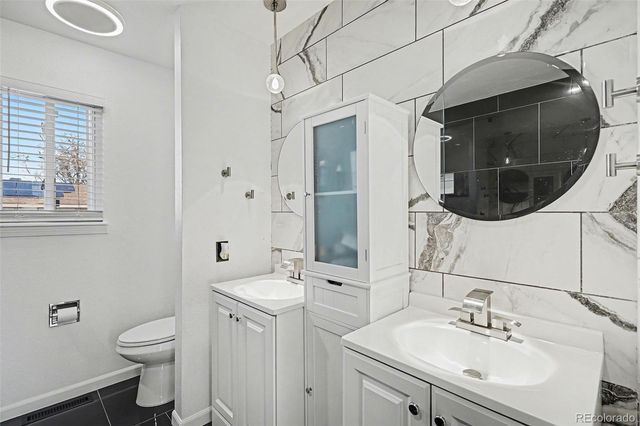 14894 E Warren Avenue, Aurora, CO 80014