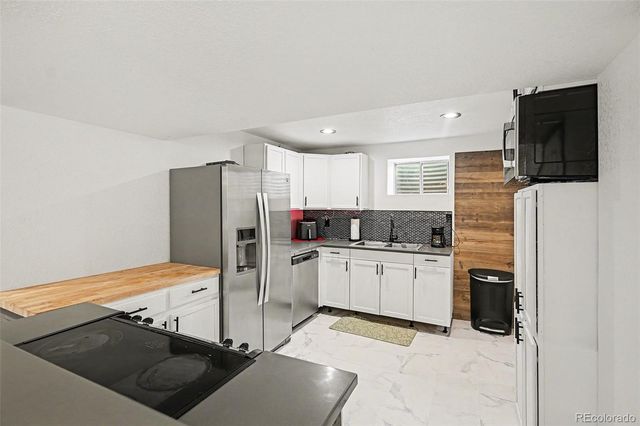 14894 E Warren Avenue, Aurora, CO 80014