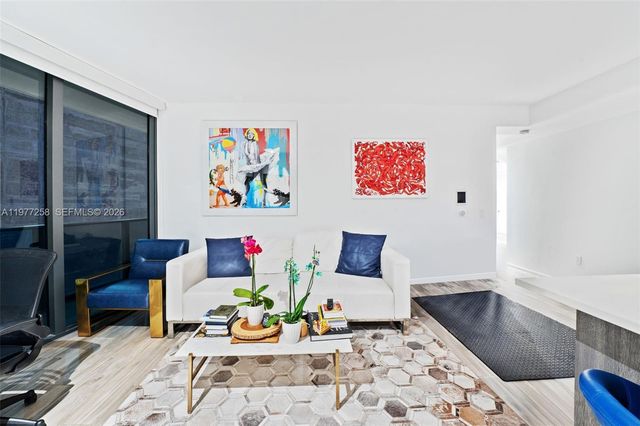 801 S Miami Ave 2705, Miami, FL 33130