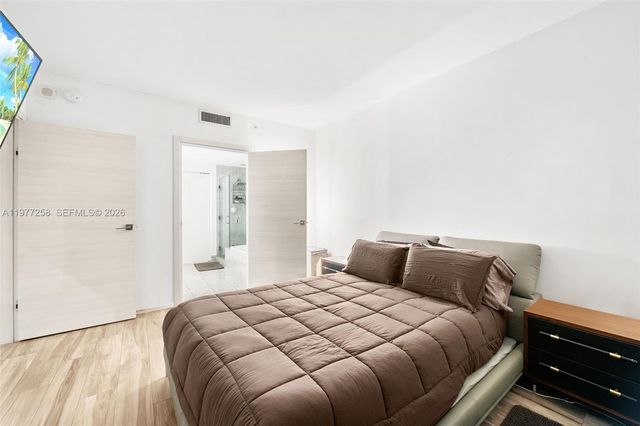 801 S Miami Ave 2705, Miami, FL 33130