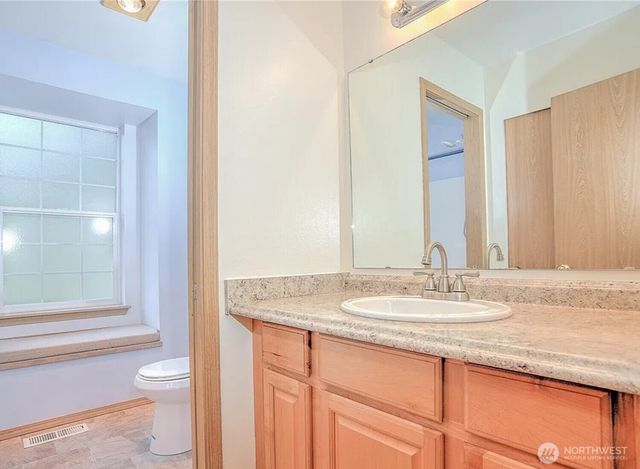 9124 Lewis NE, Lacey, WA 98516