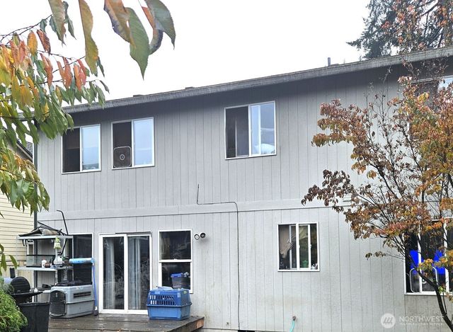 9124 Lewis NE, Lacey, WA 98516