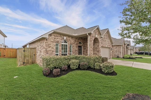30007 Willow Cove Lane, Brookshire, TX 77423