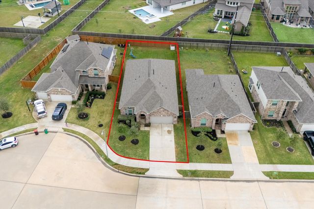 30007 Willow Cove Lane, Brookshire, TX 77423