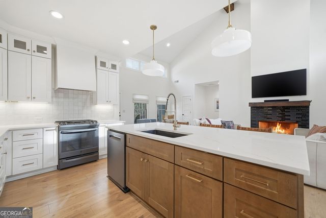 850 Land Road, Canton, GA 30114