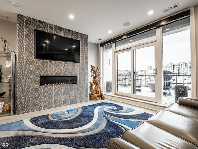 333 Massachusetts Avenue 702, Indianapolis, IN 46204