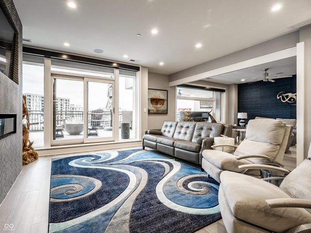 333 Massachusetts Avenue 702, Indianapolis, IN 46204