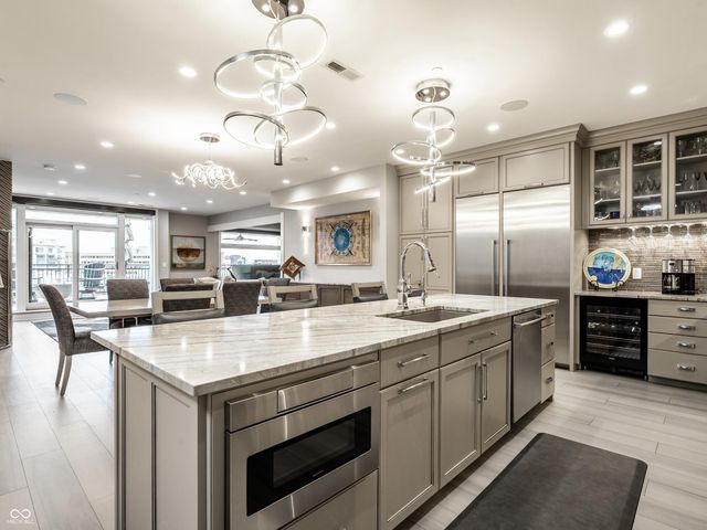 333 Massachusetts Avenue 702, Indianapolis, IN 46204