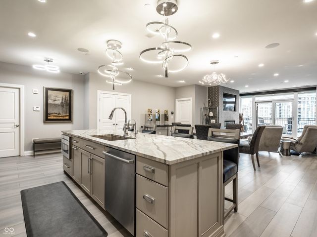 333 Massachusetts Avenue 702, Indianapolis, IN 46204