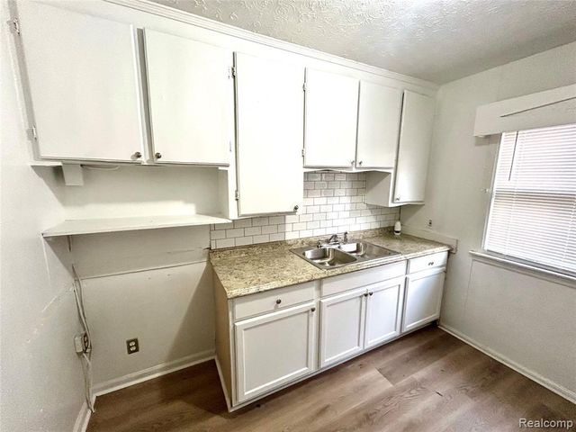 14820 Mark Twain Street, Detroit, MI 48227