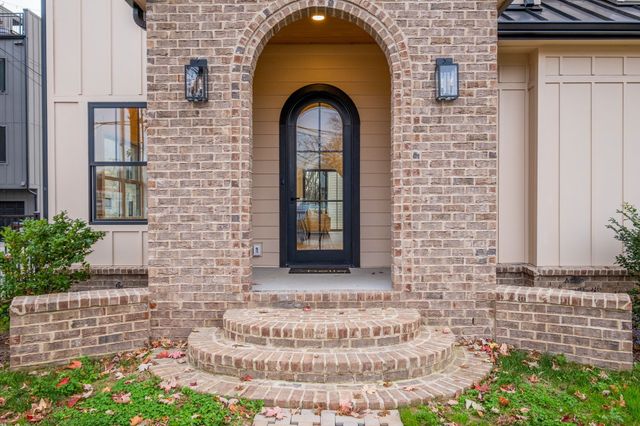 736 Douglas Avenue, Nashville, TN 37207