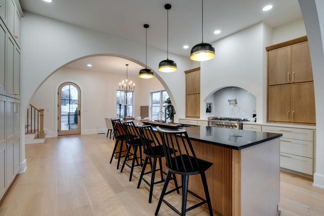 736 Douglas Avenue, Nashville, TN 37207