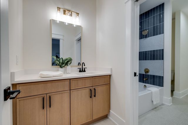 736 Douglas Avenue, Nashville, TN 37207