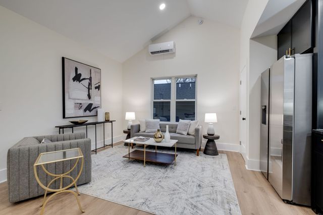 736 Douglas Avenue, Nashville, TN 37207