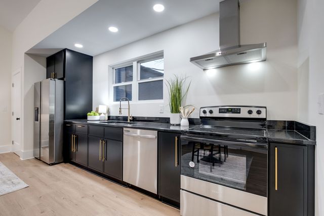 736 Douglas Avenue, Nashville, TN 37207