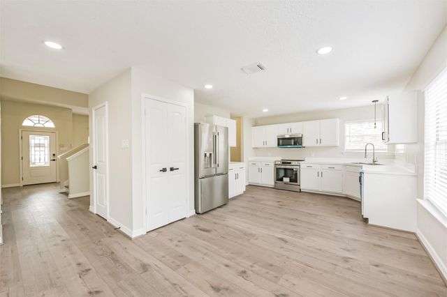 3823 Cann Drive, Pasadena, TX 77503