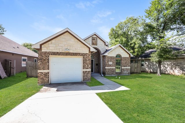 2226 Moffatt Avenue, Dallas, TX 75216