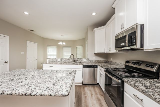 2226 Moffatt Avenue, Dallas, TX 75216