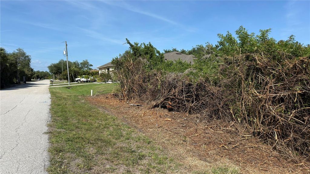 7432 MEMORIAL DRIVE, Port Charlotte, FL 33981