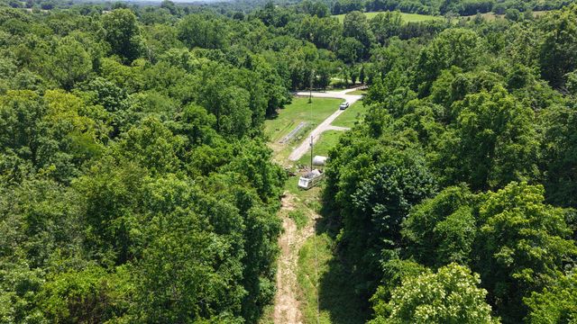 1990 Sulphur College Rd, Hartsville, TN 37074