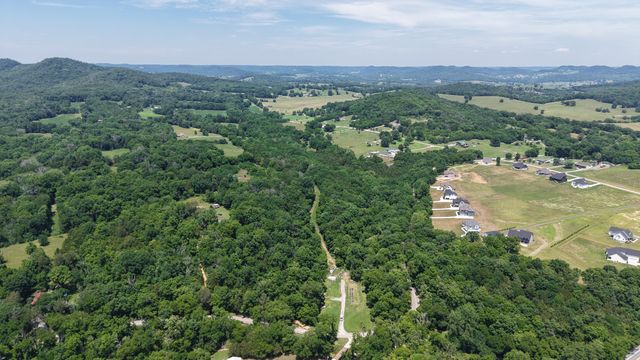 1990 Sulphur College Rd, Hartsville, TN 37074