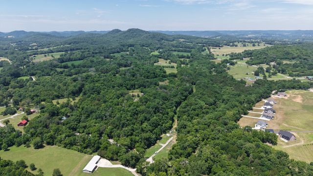 1990 Sulphur College Rd, Hartsville, TN 37074