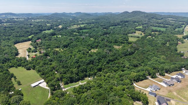 1990 Sulphur College Rd, Hartsville, TN 37074