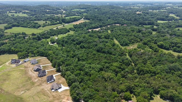 1990 Sulphur College Rd, Hartsville, TN 37074