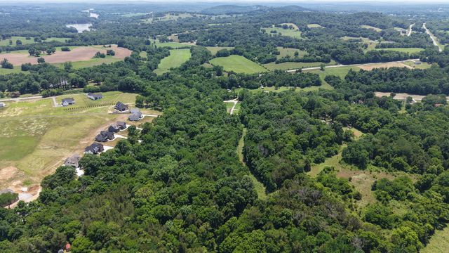 1990 Sulphur College Rd, Hartsville, TN 37074