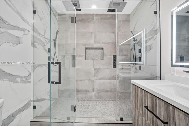 8334 NW 144th Ter, Miami Lakes, FL 33016