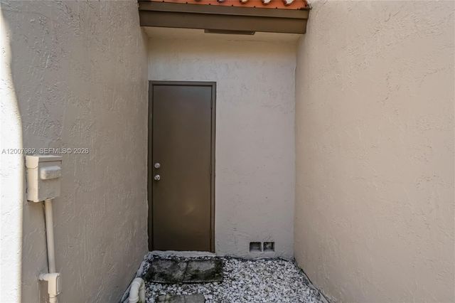 8334 NW 144th Ter, Miami Lakes, FL 33016