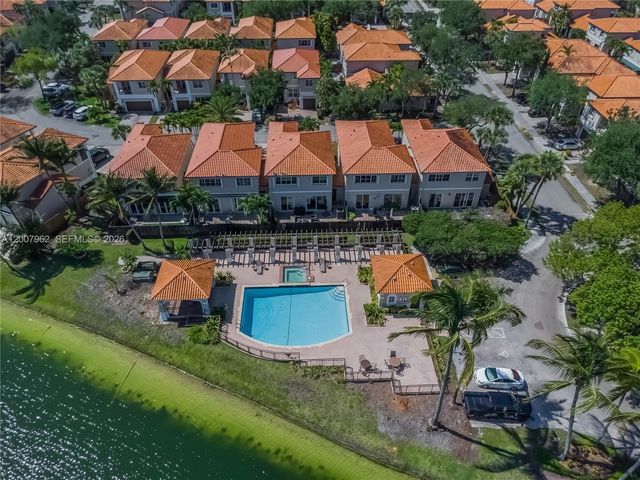 8334 NW 144th Ter, Miami Lakes, FL 33016