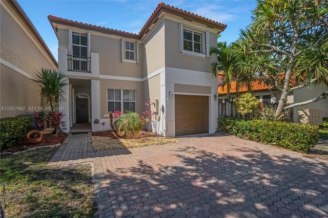 8334 NW 144th Ter, Miami Lakes, FL 33016