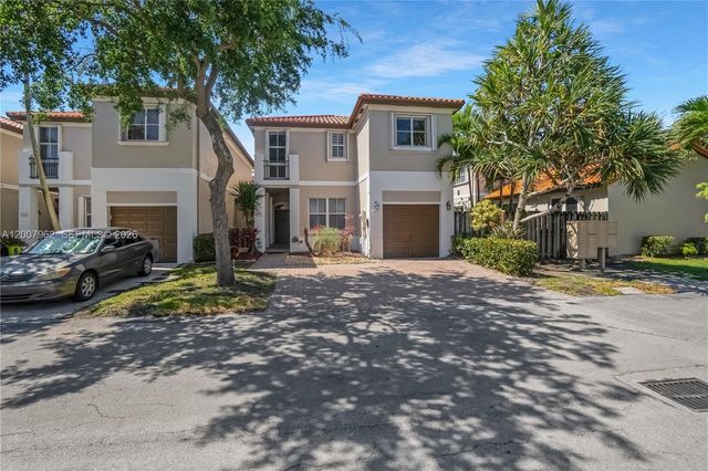 8334 NW 144th Ter, Miami Lakes, FL 33016