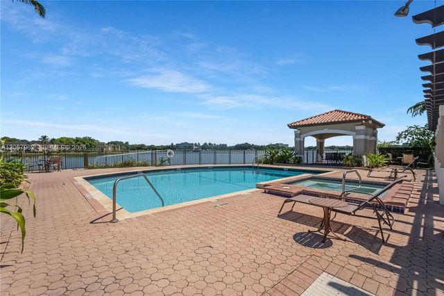 8334 NW 144th Ter, Miami Lakes, FL 33016
