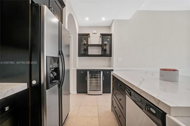 8334 NW 144th Ter, Miami Lakes, FL 33016
