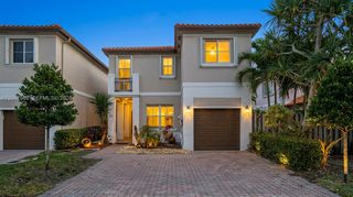 8334 NW 144th Ter, Miami Lakes, FL 33016