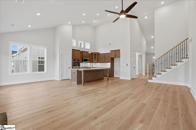 7 Pelham Crossing Drive, Greenville, SC 29615