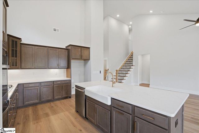7 Pelham Crossing Drive, Greenville, SC 29615