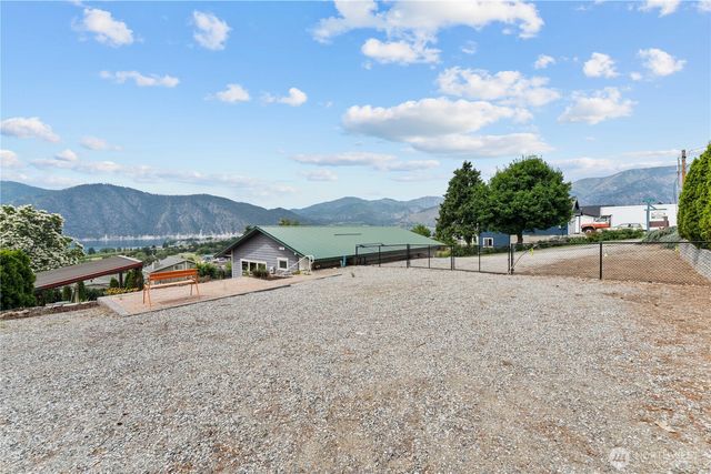 23 Katalpa Lane, Manson, WA 98831