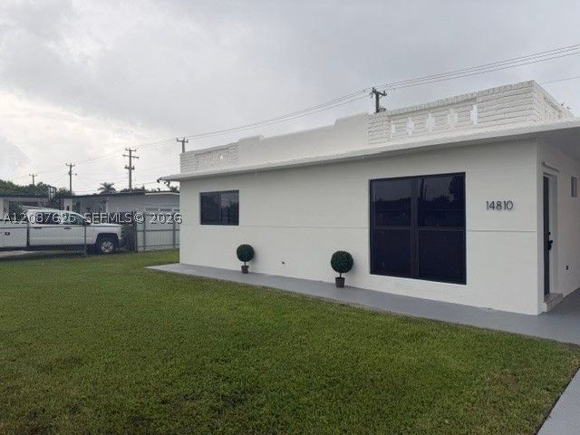14810 Lincoln Dr, Homestead, FL 33033